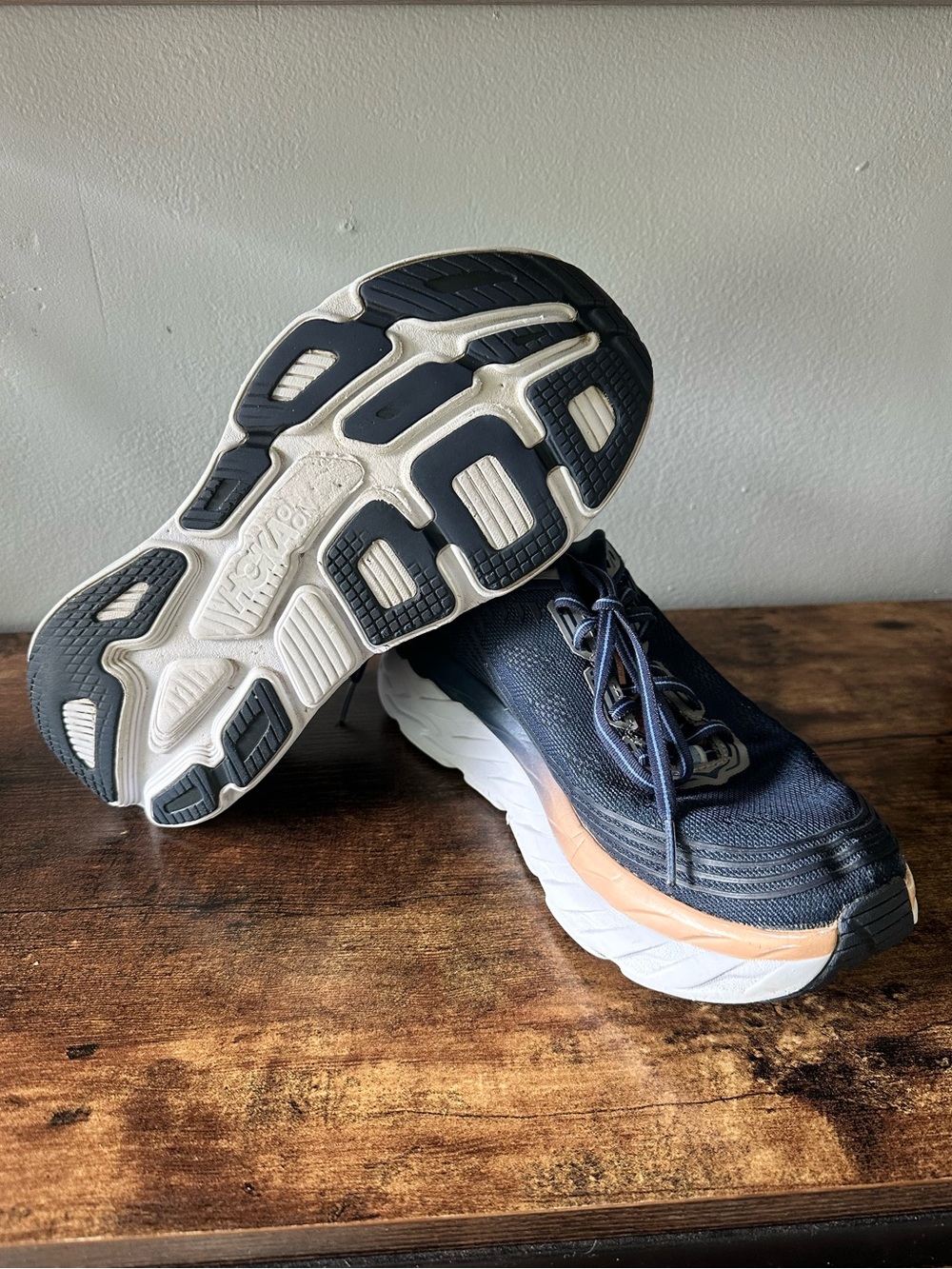 Women’s Hoka Bondi 6 Sz 8.5 - Picture 8 of 9